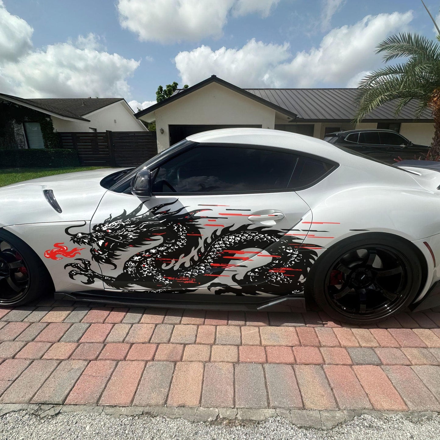 Dragon Graphic Decal Sticker for Car / Truck. Universal Fit. #6997