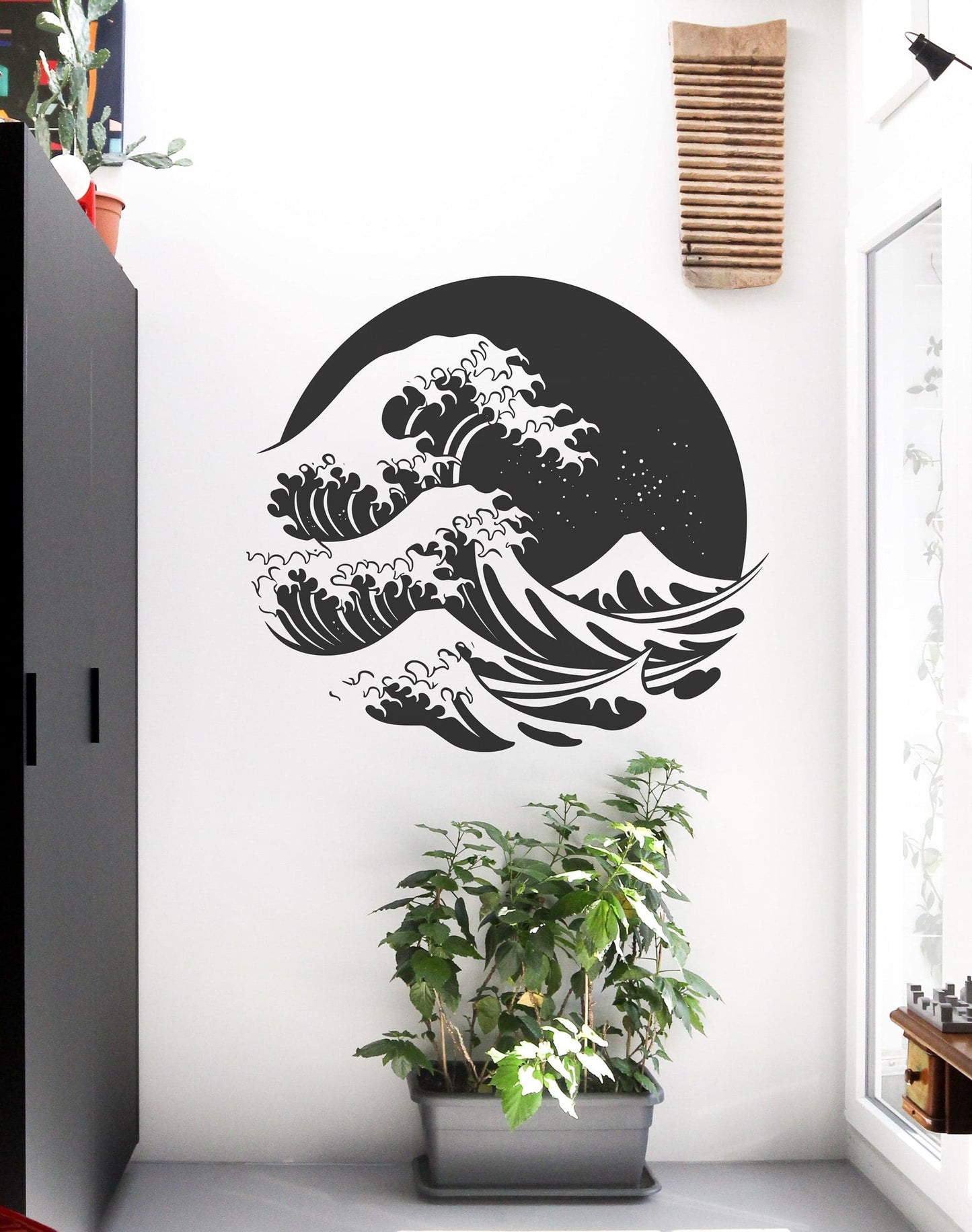 Circular Japanese Ocean Great Wave Decal. #6683
