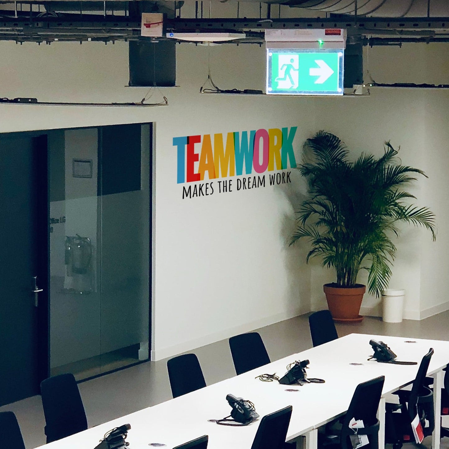 “Teamwork Makes the Dream Work” Wall Decal – Motivational Office Quote. #7025