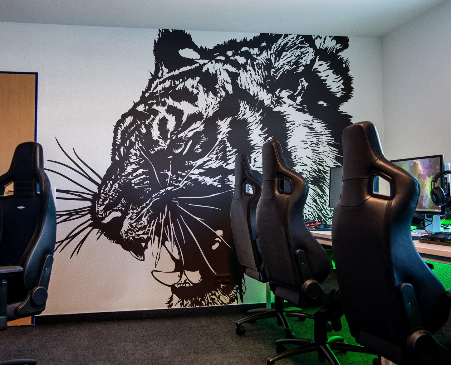 Angry Tiger Growling Vinyl Wall Decal Sticker. #791