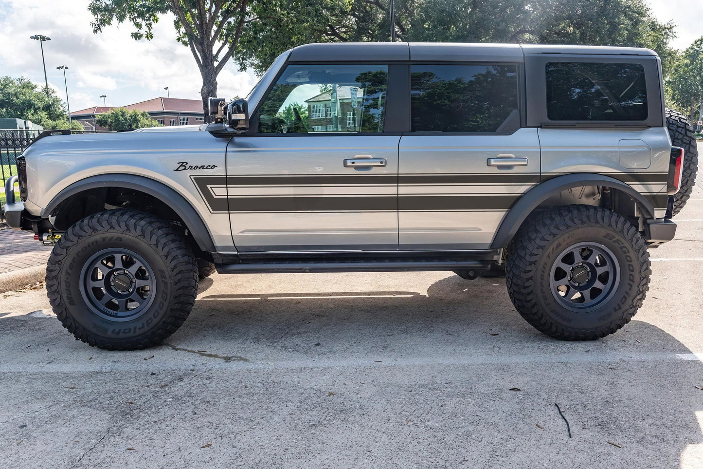 Stripes Graphic Decal for Ford Bronco. #7029